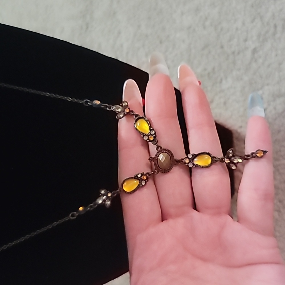 Avon Necklace - Picture 2 of 3